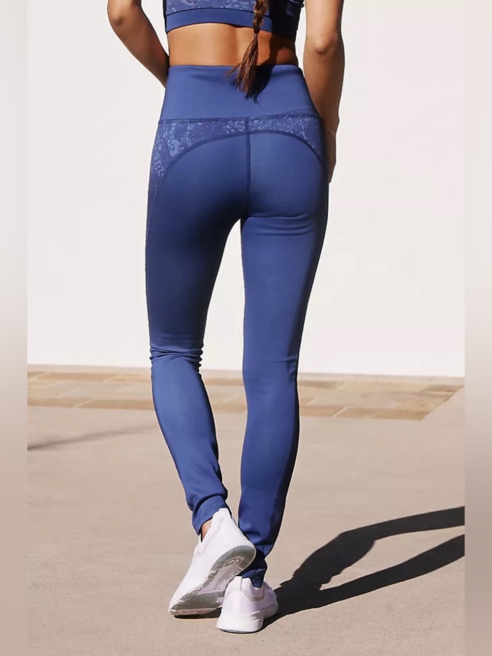 Daily Practice by Anthropologie Sofia Leggings
High-Waist Blue Active Size L